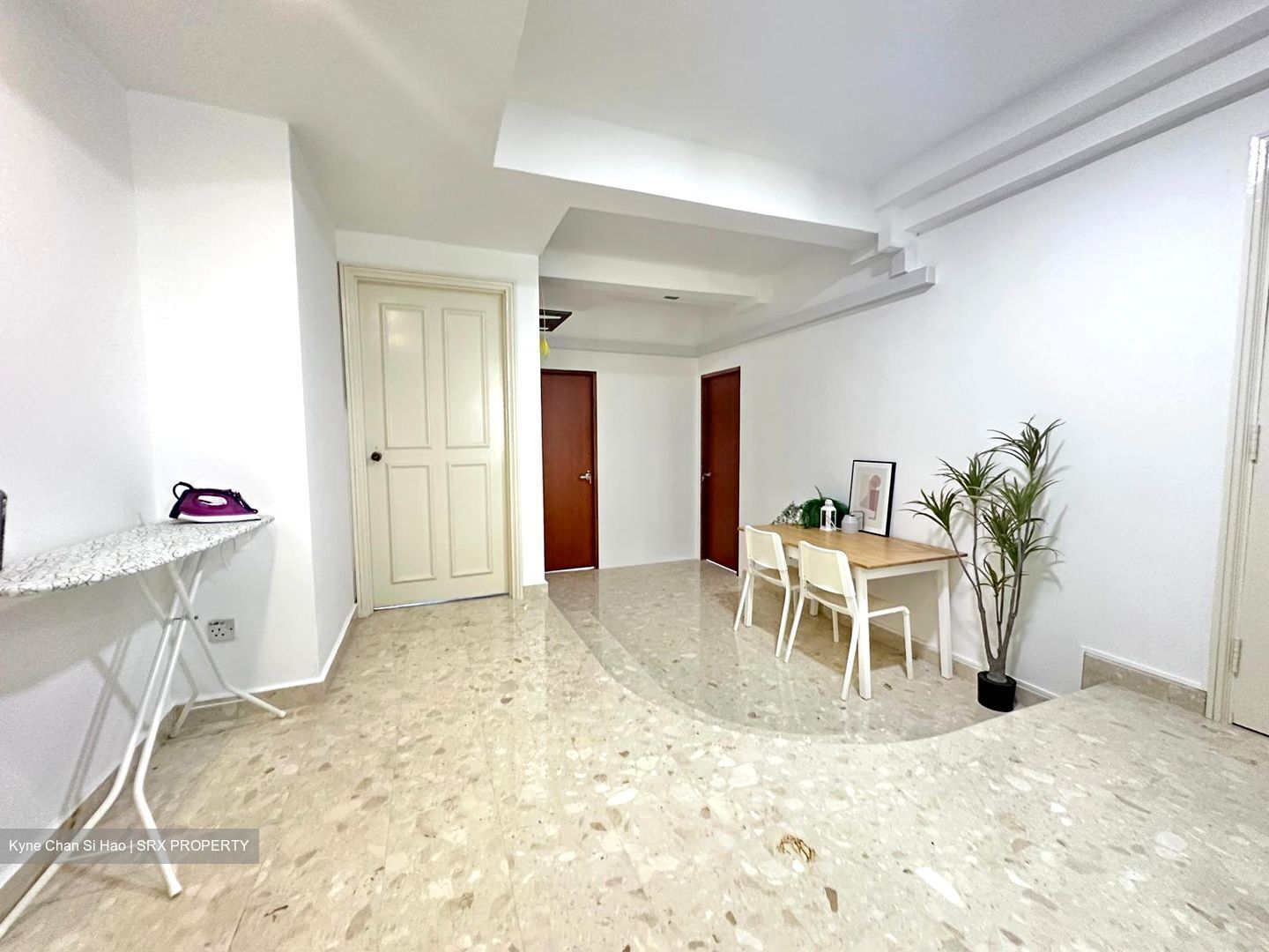 Chateau Le Fame (D10), Apartment #434643941